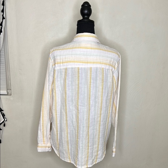 Universal Thread Gauzy Cotton Cover Up Button Down Shirt Size M - Picture 6 of 9